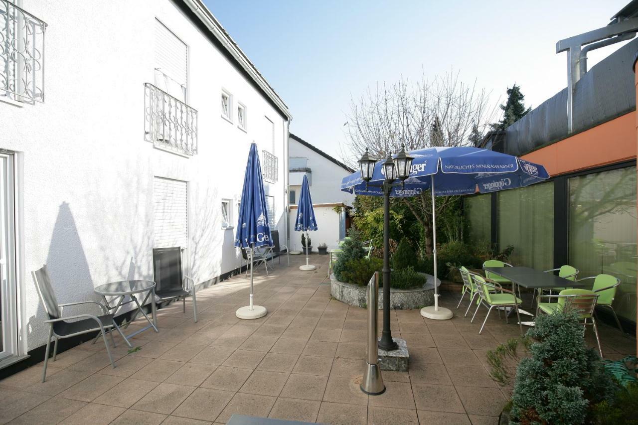 Hotel Am Baronenwald ゲッピンゲン エクステリア 写真