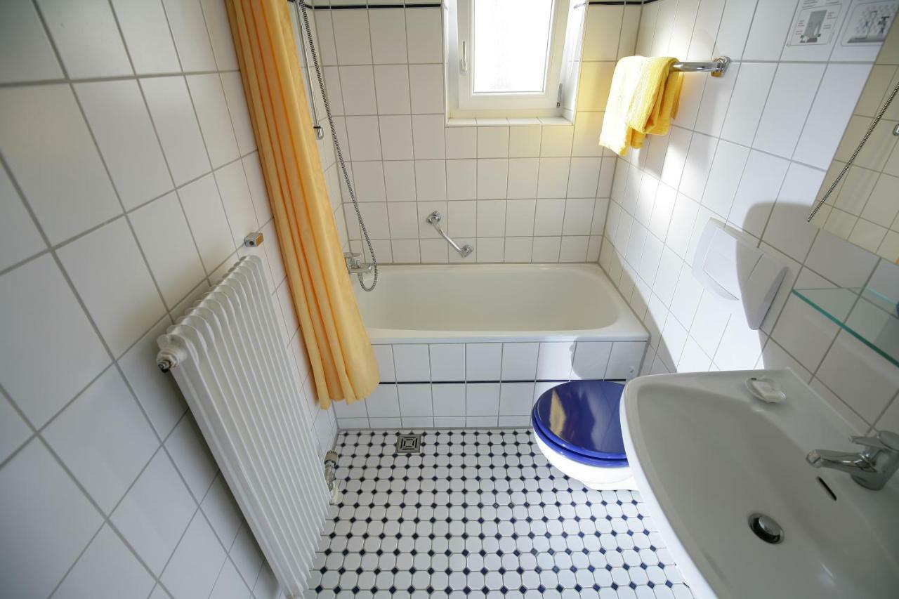 Hotel Am Baronenwald ゲッピンゲン エクステリア 写真