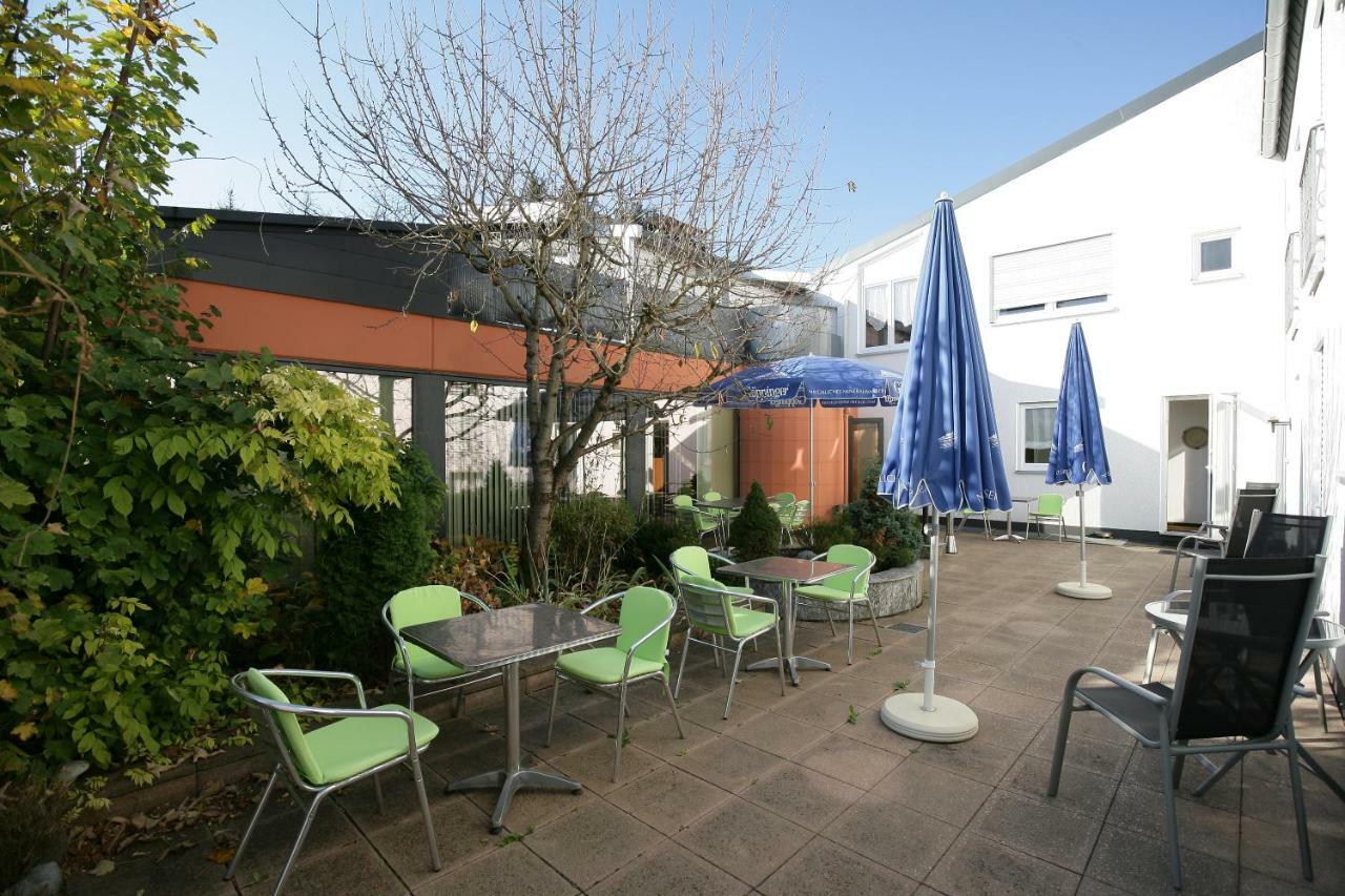 Hotel Am Baronenwald ゲッピンゲン エクステリア 写真