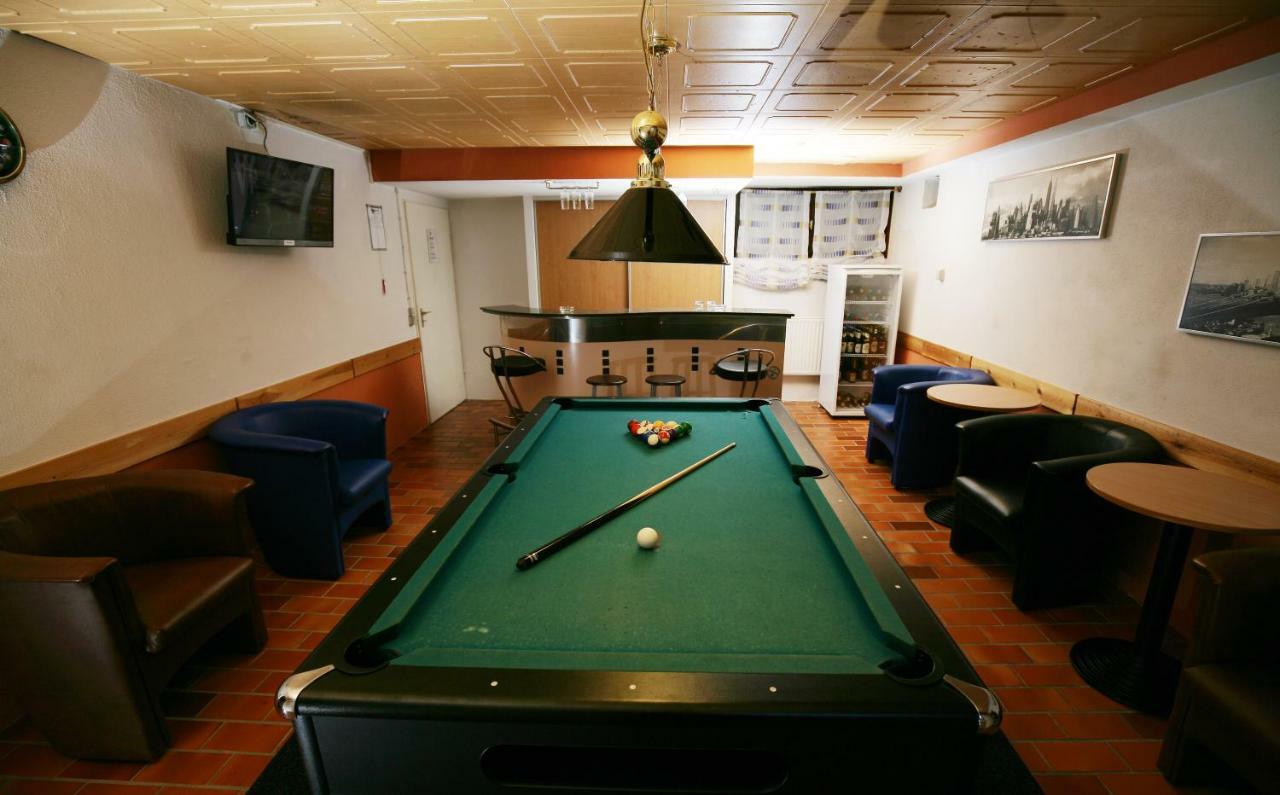 Hotel Am Baronenwald ゲッピンゲン エクステリア 写真