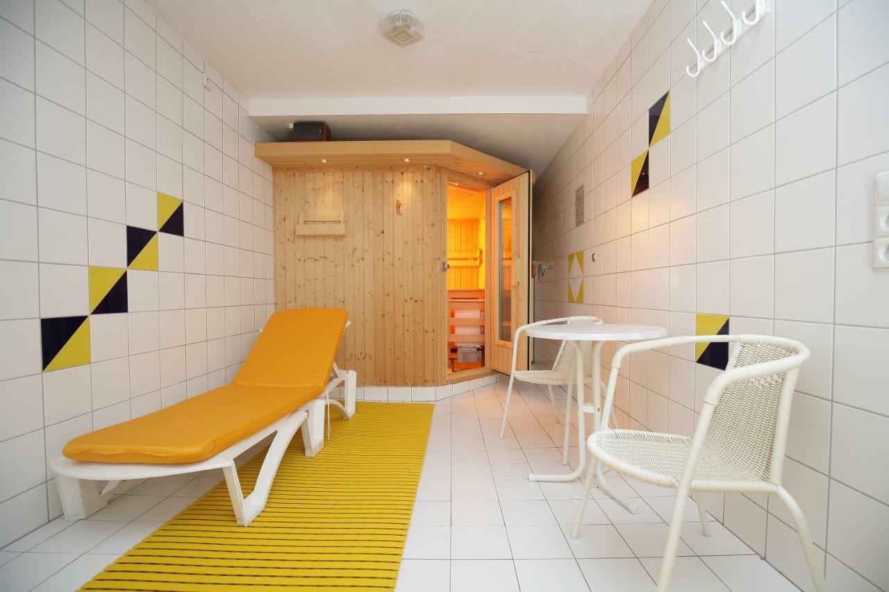 Hotel Am Baronenwald ゲッピンゲン エクステリア 写真