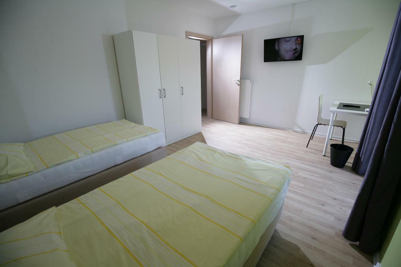 Hotel Am Baronenwald ゲッピンゲン エクステリア 写真