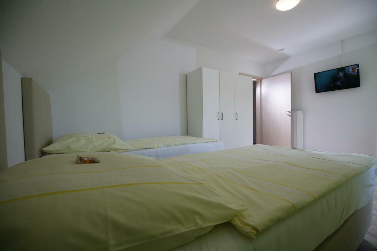 Hotel Am Baronenwald ゲッピンゲン エクステリア 写真
